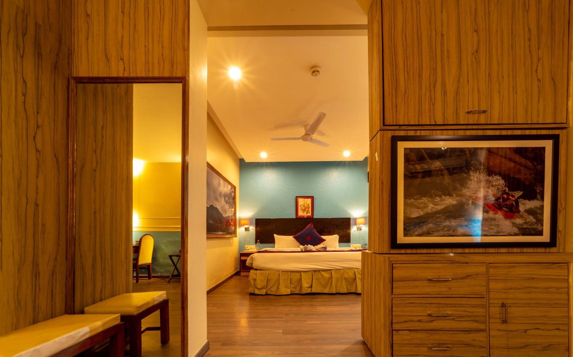 Ganga Kinare- A Riverside Boutique Resort, Rishīkesh Esterno foto